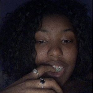 Meet your Posher, Shantii